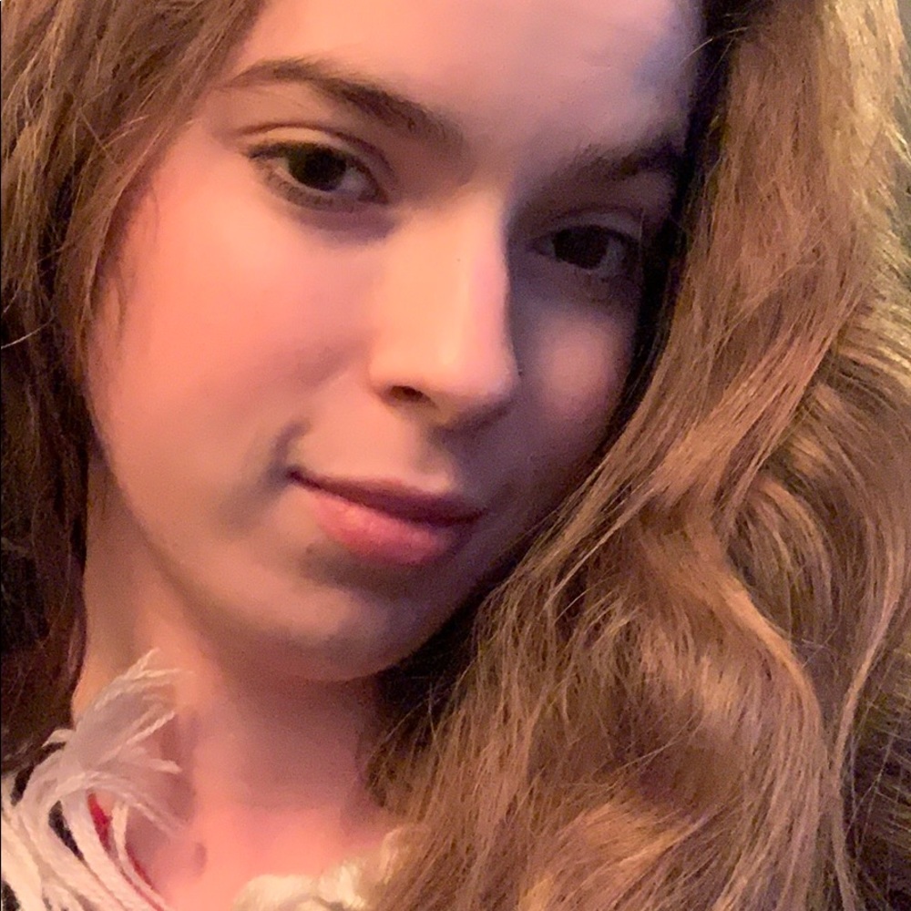 Meet your Posher, Emma